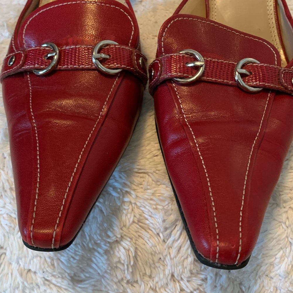 Nine West Red Mule shoe size 6M